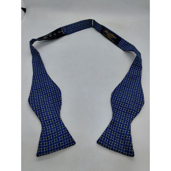 Brooks Brothers Makers Bow Tie. Blue, Greenish Yellow Geometric Silk Bowtie USA - Picture 1 of 4
